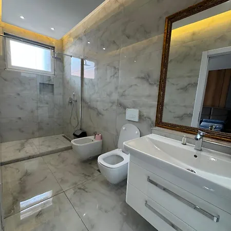 Golden Luxury Tirana